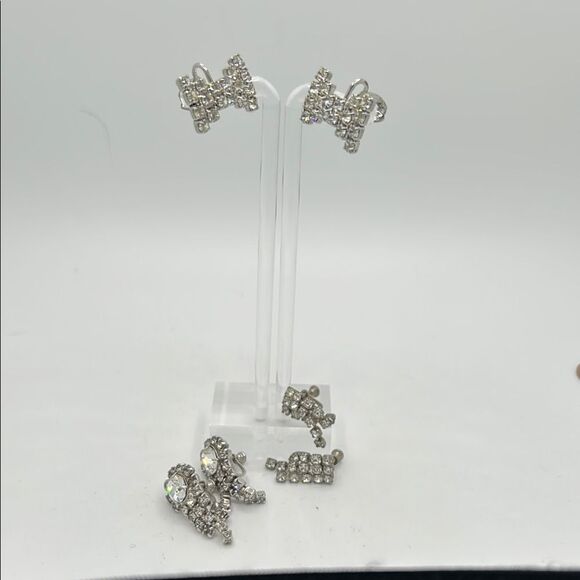 Vintage Elegant Silver and  Crystal Screw Back Earrings - Picture 1 of 7